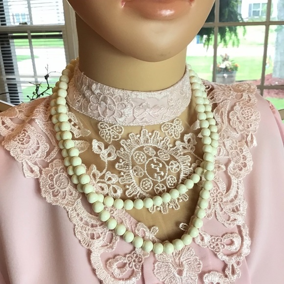 Jewelry - Vintage 1980’s Ivory Glass Beaded Double Strand Matinee Necklace